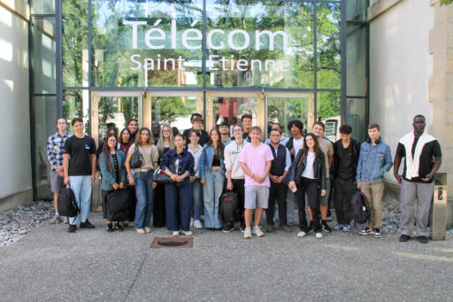 Bachelor 1 group photo
